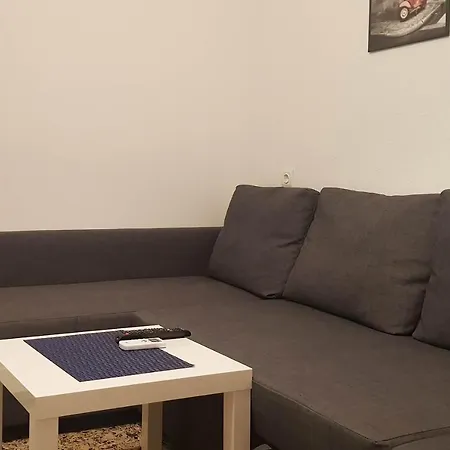 With Two Near The דירה *