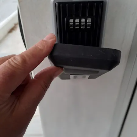 דירה With Two Near The אספרובלטה