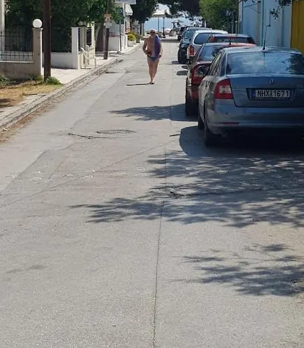 Appartement With Two Near The *